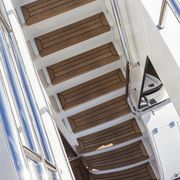 Azimut-Magelano-76-Stairs-to-Flybridge