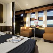 Azimut-88S-Master-Suite-2nd-View