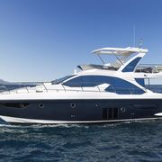 Azimut-Flybridge-50-External-View-with-Hard-Top-2