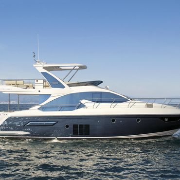 Azimut-Flybridge-50-External-View-with-Hard-Top-1