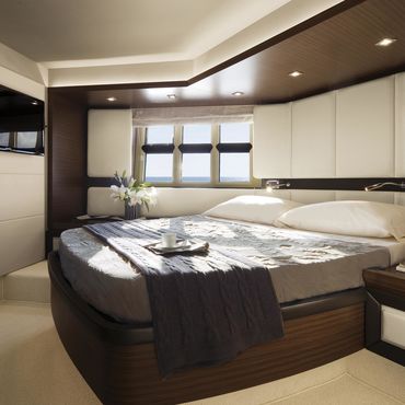 Azimut-55S-Owner-Cabin-2nd-View